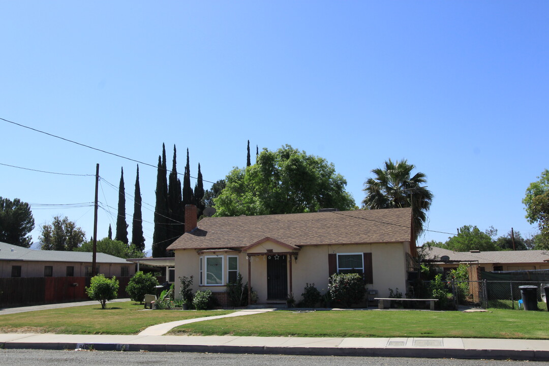 848-888 W G St in Colton, CA - Building Photo