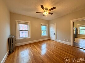 900 Massachusetts Ave in Cambridge, MA - Building Photo