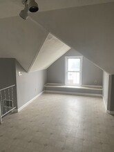 12-14 Pendleton St, Unit Pendleton in Cranston, RI - Building Photo - Building Photo