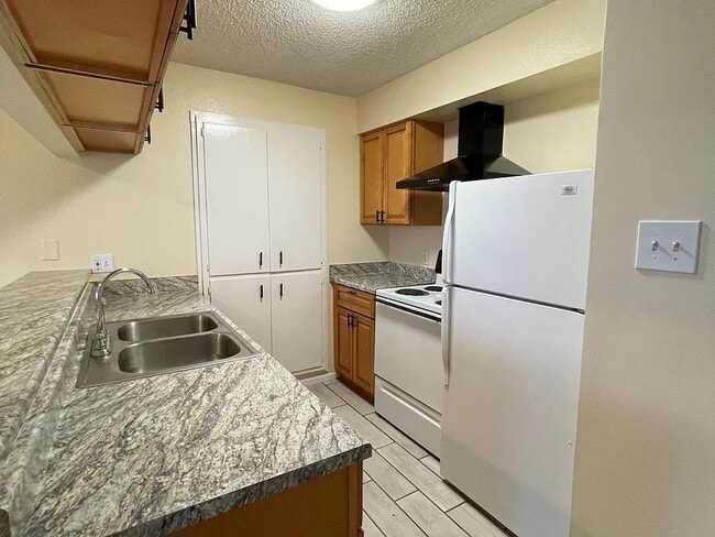 property at 724 S 1st St