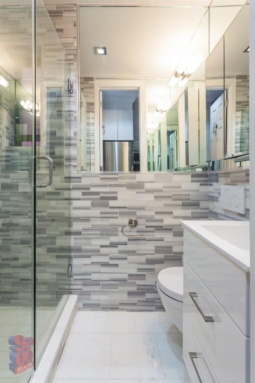 221 E 23rd St in New York, NY - Building Photo - Building Photo