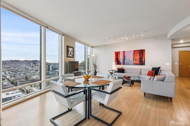 425 1st St, Unit 3903 in San Francisco, CA - Foto de edificio - Building Photo