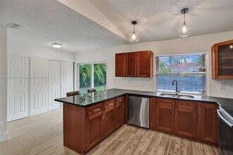 20260 NE 25th Ave in Miami, FL - Building Photo - Building Photo