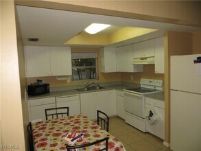 4926 Vincennes St in Cape Coral, FL - Building Photo - Building Photo