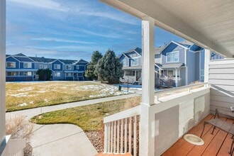 1326 S Danube Way in Aurora, CO - Building Photo - Building Photo