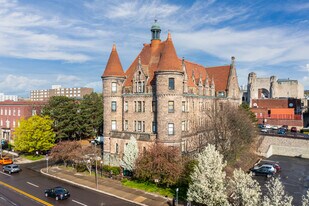 Finch Towers in Scranton, PA - Building Photo