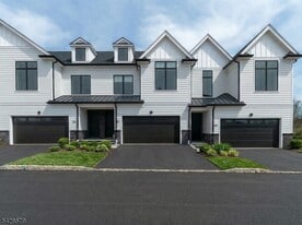 27 Feldman Ct in Paramus, NJ - Building Photo