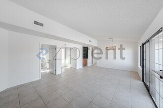 5327 Meredith Ave in Palmdale, CA - Building Photo - Building Photo