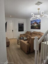 8681 NW 98th Ave in Doral, FL - Building Photo - Building Photo