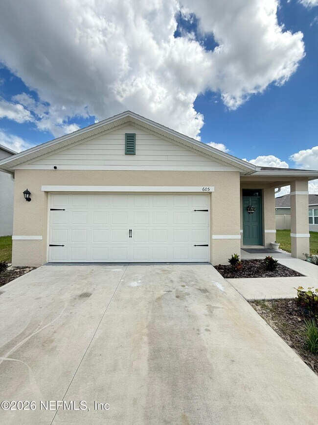 605 Park Pl Blvd in Davenport, FL - Foto de edificio - Building Photo