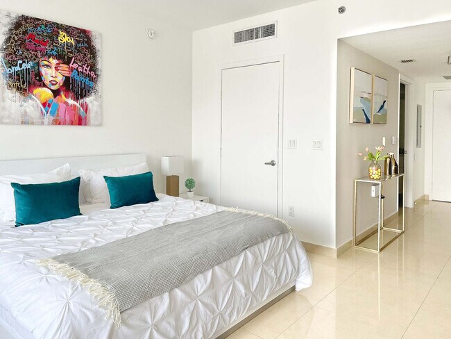 485 Brickell Ave in Miami, FL - Building Photo - Building Photo