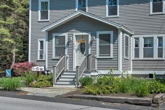 569 West St in Keene, NH - Foto de edificio - Building Photo
