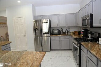 6008 W Questa Dr in Glendale, AZ - Building Photo - Building Photo