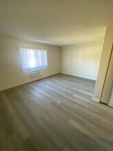 Pinewood-10231 in Tujunga, CA - Building Photo - Interior Photo