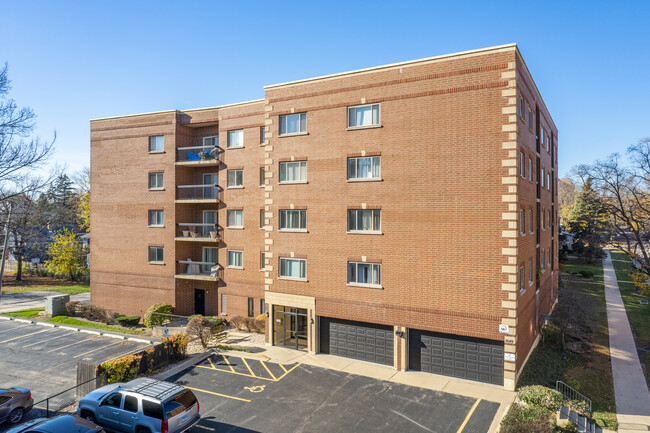 1649 Ashland Ave in Des Plaines, IL - Foto de edificio - Building Photo