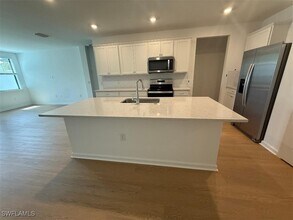 27857 Solis Grande Dr in Bonita Springs, FL - Foto de edificio - Building Photo