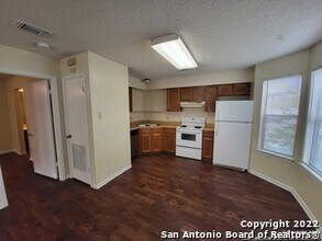 6311 Windsor Castle in San Antonio, TX - Building Photo - Building Photo