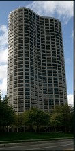 5000 Town Center in Southfield, MI - Foto de edificio - Building Photo