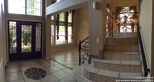 9835 Ramblin River Dr in San Antonio, TX - Foto de edificio - Building Photo