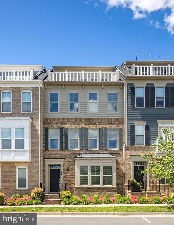property at 1705 Cottonwood Grove Rd