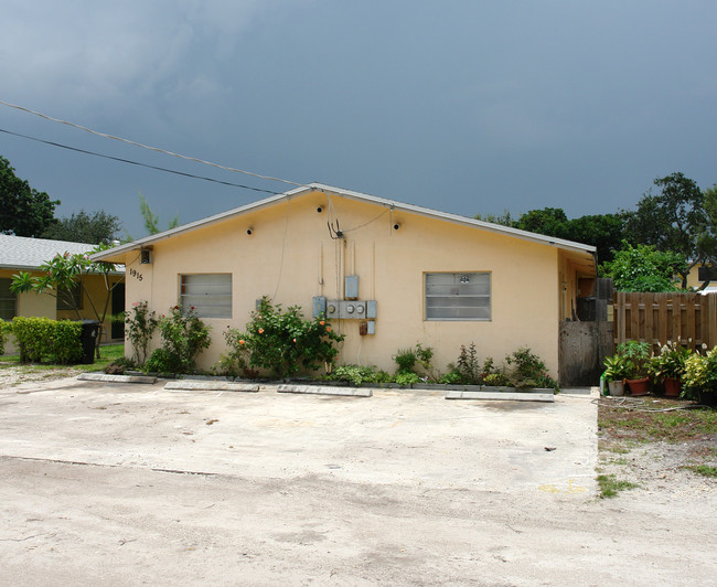 1911-1915 SW 4th Ave in Fort Lauderdale, FL - Building Photo - Building Photo