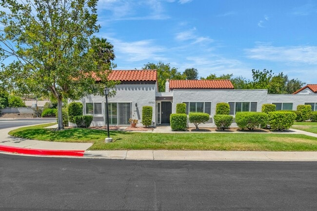 12753 Caminito Cancion in San Diego, CA - Foto de edificio - Building Photo