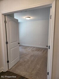 125 Harold Murphy Dr photo'