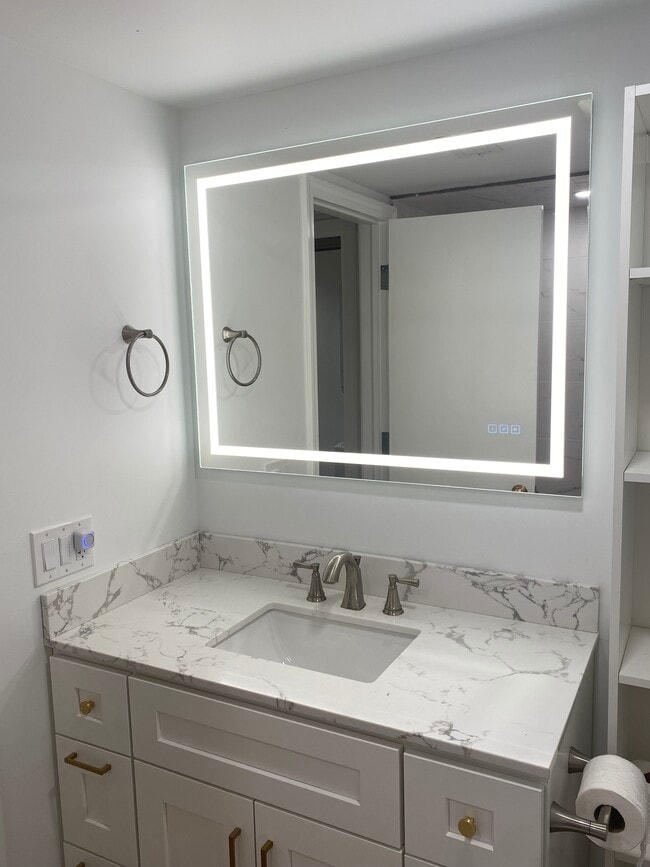 2319 N Halsted St, Unit Apt 1 in Chicago, IL - Foto de edificio - Building Photo
