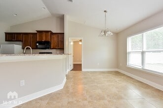 1947 Angel Fish Loop in Leesburg, FL - Building Photo - Building Photo