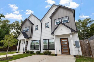 6130 Conley St in Houston, TX - Building Photo