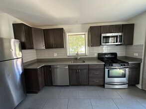 918 Simpson St in Evanston, IL - Building Photo - Building Photo