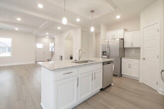 2098 Ireland Wy in Clarksville, TN - Building Photo - Building Photo