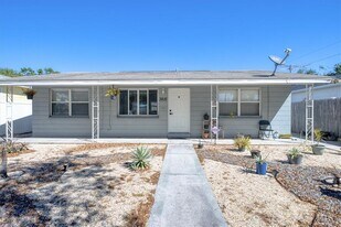 3815 1st Ave N in St. Petersburg, FL - Building Photo