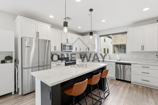 property at 1685 E Chelsea Ln