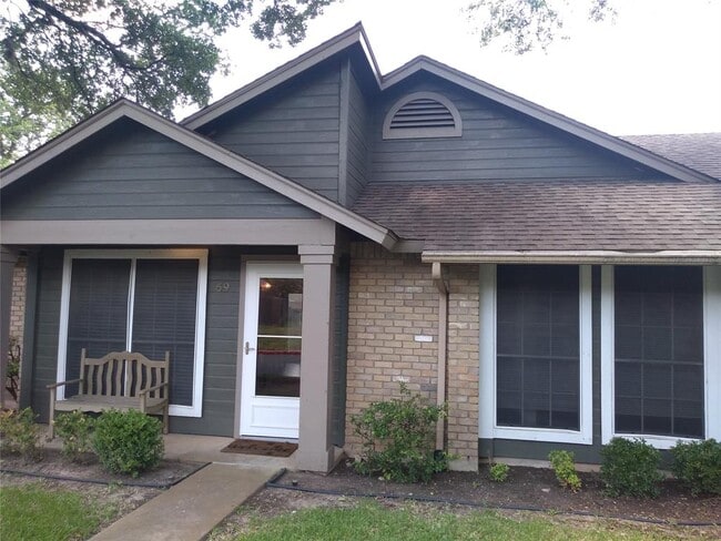 property at 1015 E Yager Ln