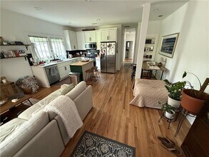 556 Seal Pl NE in Atlanta, GA - Building Photo - Building Photo