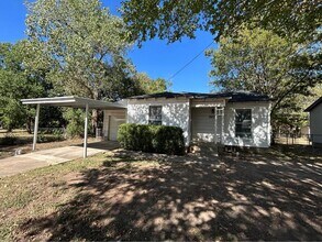 8403 Tackett St in Dallas, TX - Building Photo - Building Photo