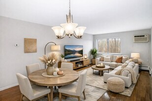 905 Lofts in East Hartford, CT - Building Photo