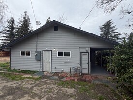 8632 Sunset Ave in Fair Oaks, CA - Building Photo