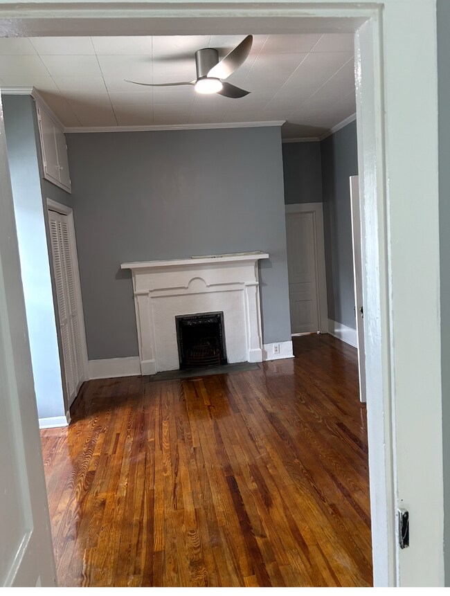 property at 404 S Green St