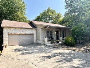 104 Bermuda Dr in Manchaca, TX - Building Photo - Building Photo