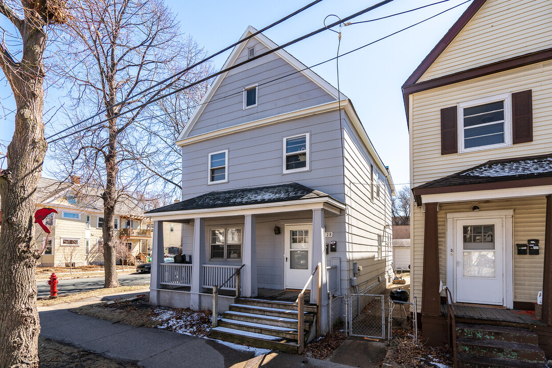 228 12th Ave NE in Minneapolis, MN - Building Photo