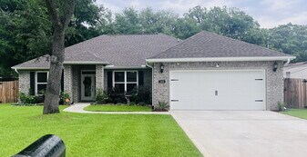103 Short St in Fort Walton Beach, FL - Building Photo