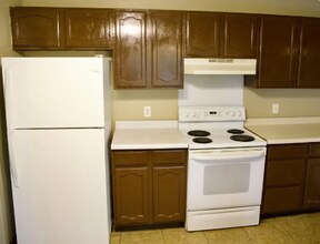 8016-8020 Zane Ave N in Minneapolis, MN - Building Photo - Building Photo
