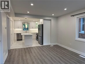 87 Peter St in Hamilton, ON - Building Photo - Building Photo