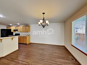 8303 1st Pl SE in Lake Stevens, WA - Building Photo - Building Photo