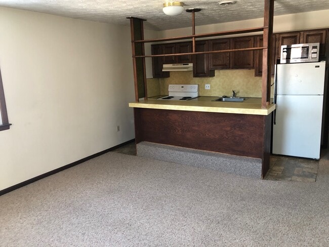 513 W Chocolate Ave, Unit 1 in Hershey, PA - Foto de edificio - Building Photo