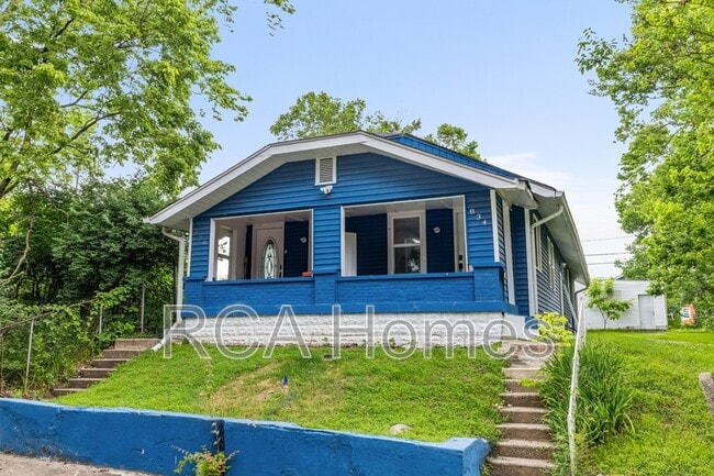 property at 834 W 26th St