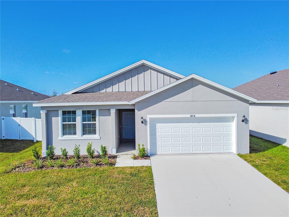 454 Silver Palm Dr in Haines City, FL - Building Photo