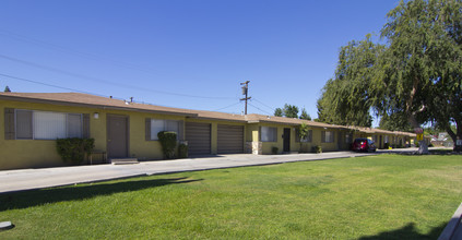 125 Real Rd in Bakersfield, CA - Building Photo - Building Photo